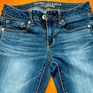 American Eagle Skinny Jeans Darker Wash Blue Women's Size 4